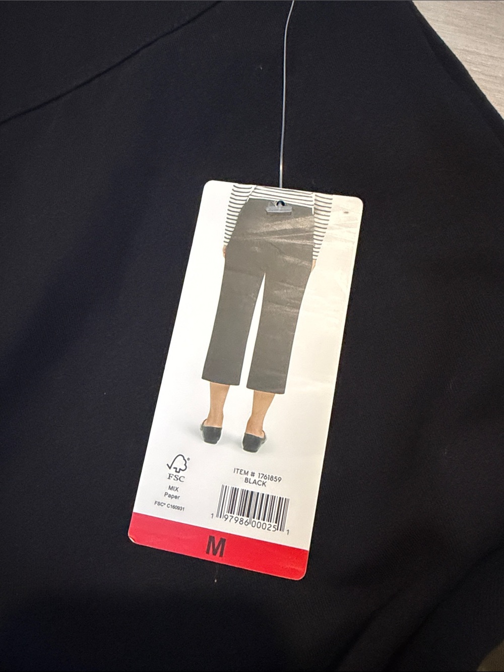 Lands' End eomens Black Cropped pants size med - Picture 3 of 7